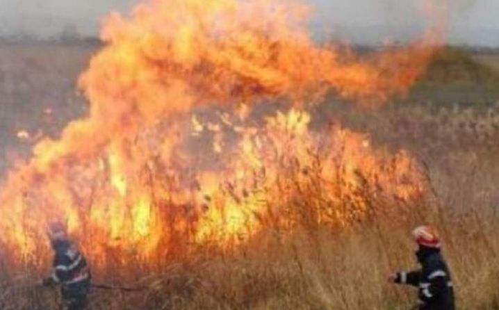 Traficul rutier pe DN67 Târgu Jiu– Râmnicu Vâlcea, oprit pe ambele sensuri