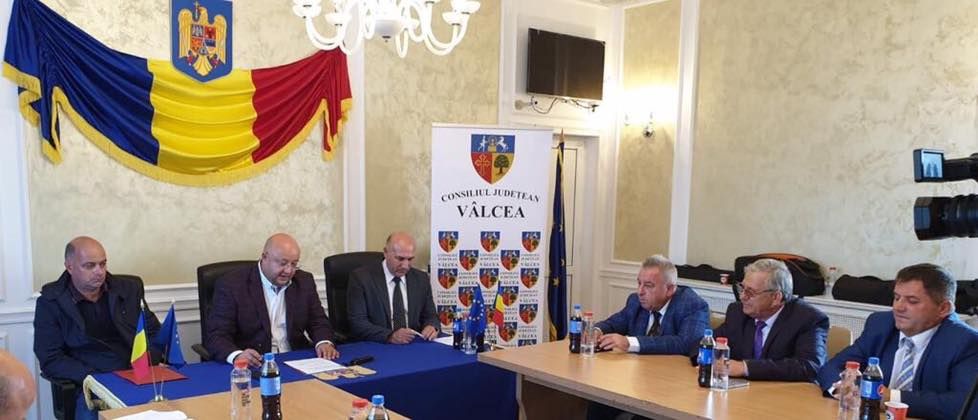 Au început lucrările la un drum județean ce străbate 4 comune !