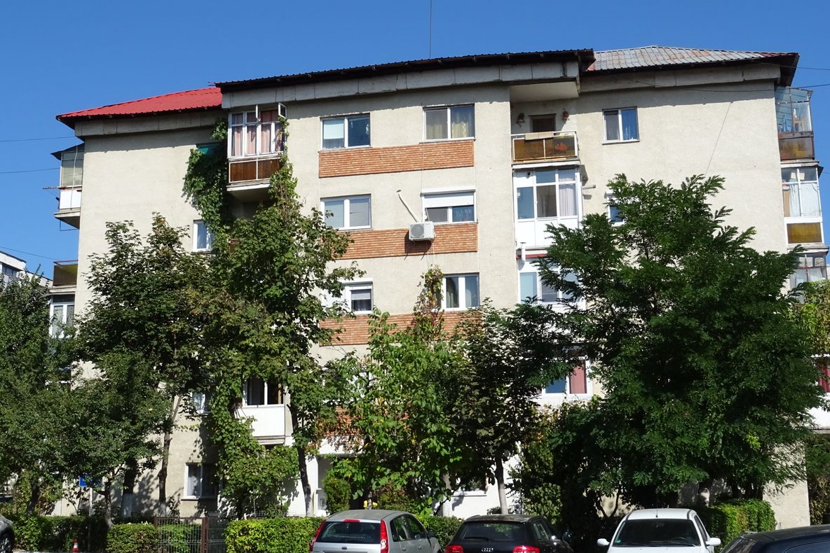 Încep lucrările de reabilitare termică la încă 6 blocuri din Râmnicu Vâlcea