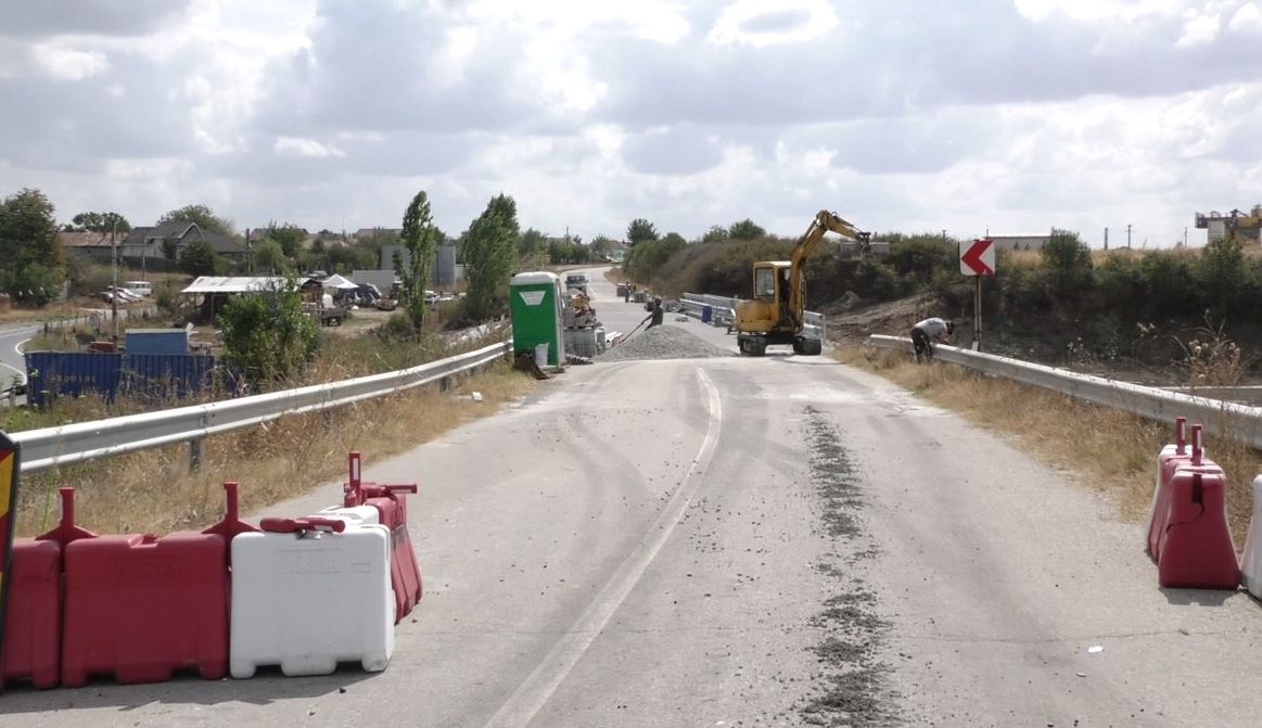 Podul de pe DJ 703M, Perișani – Cornet, a intrat în reabilitare !