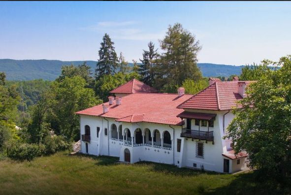 Noi pași către complexul turistic de pe domeniul Conacului Bălcescu