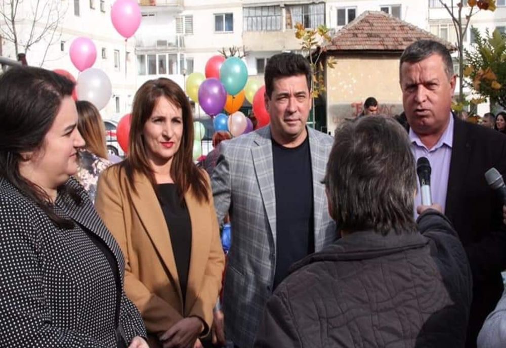 Un nou loc de joacă, inaugurat astăzi în Râmnic