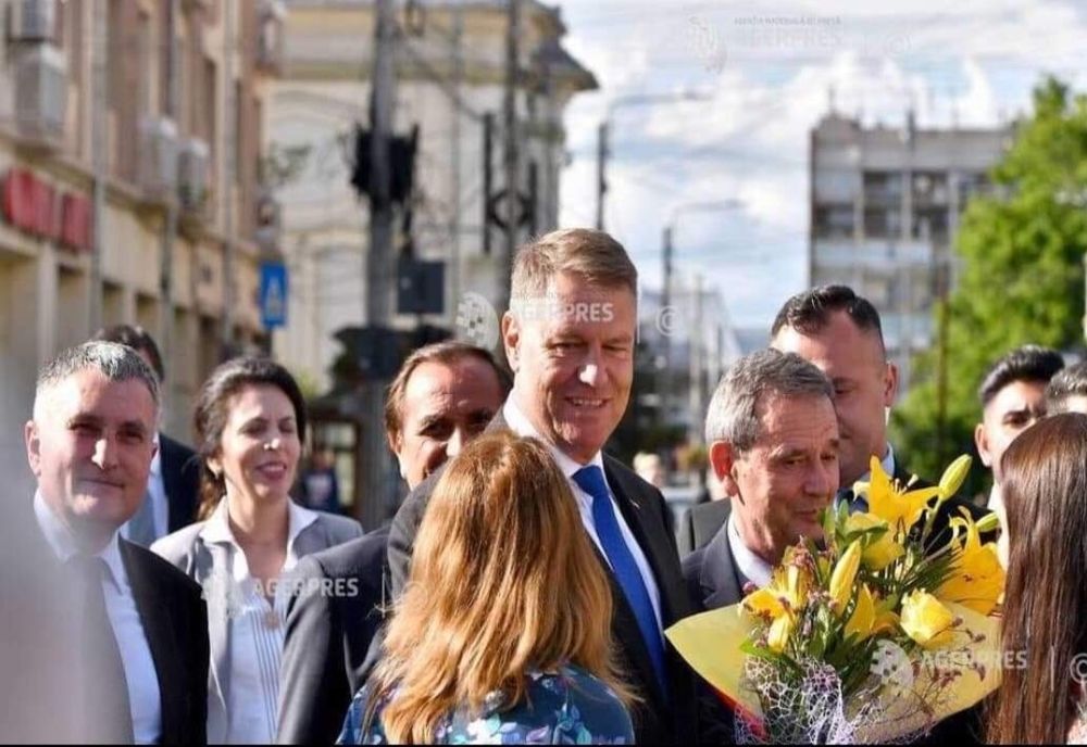 Președintele Klaus Iohannis a ales să petreacă ultima zi a campaniei electorale la Râmnicu Vâlcea