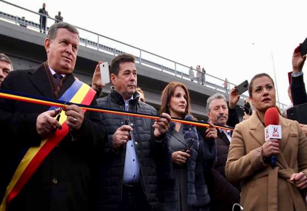 Artera de legatură între bulevardele Nicolae Bălcescu, Tineretului și rampele la pasajul Tudor Vladimirescu din Râmnic au fost deschise astăzi