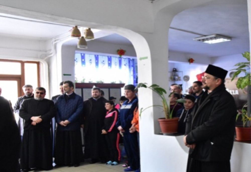 Colind și daruri în Băbeni, Vâlcea