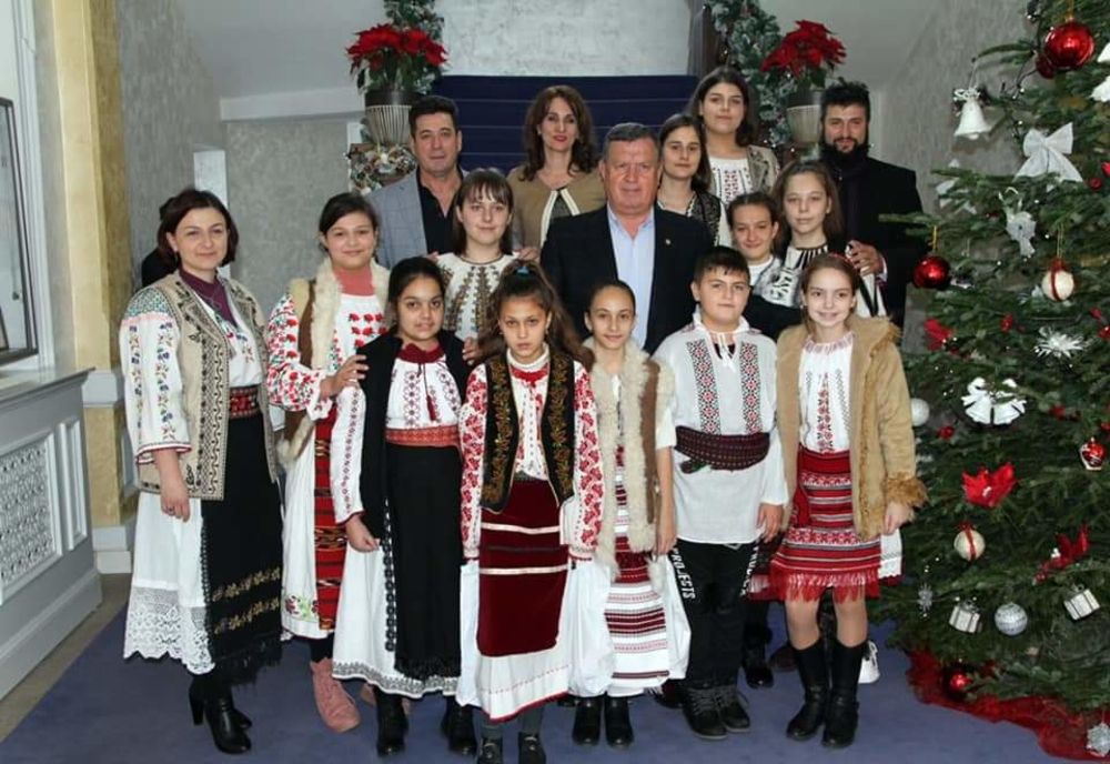 Colindătorii au poposit la Primăria Râmnicului