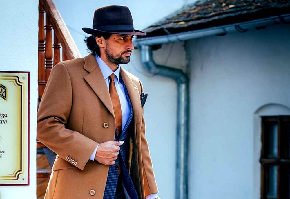 A jucat alături de Andy Garcia, iar în urmă cu 8 ani a lansat programul Caii României