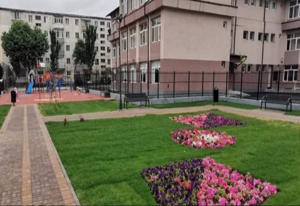 Parc lângă Grădiniţa Ostroveni 2 din Râmnicu Vâlcea