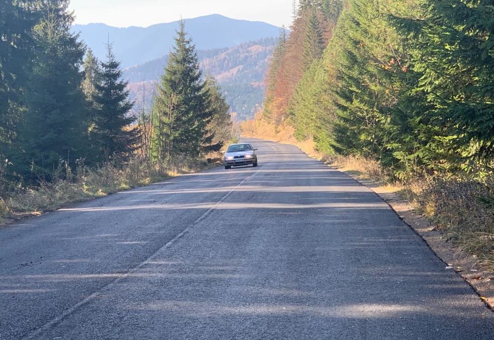 Se asfaltează în zona Câineni, Vâlcea