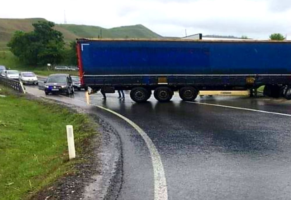 DN7 blocat total, din nou, în această după amiază