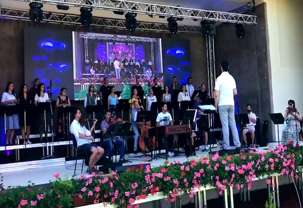 Filarmonica din Râmnicu Vâlcea propune, în vacanța dintre stagiuni, vizionarea de concerte online