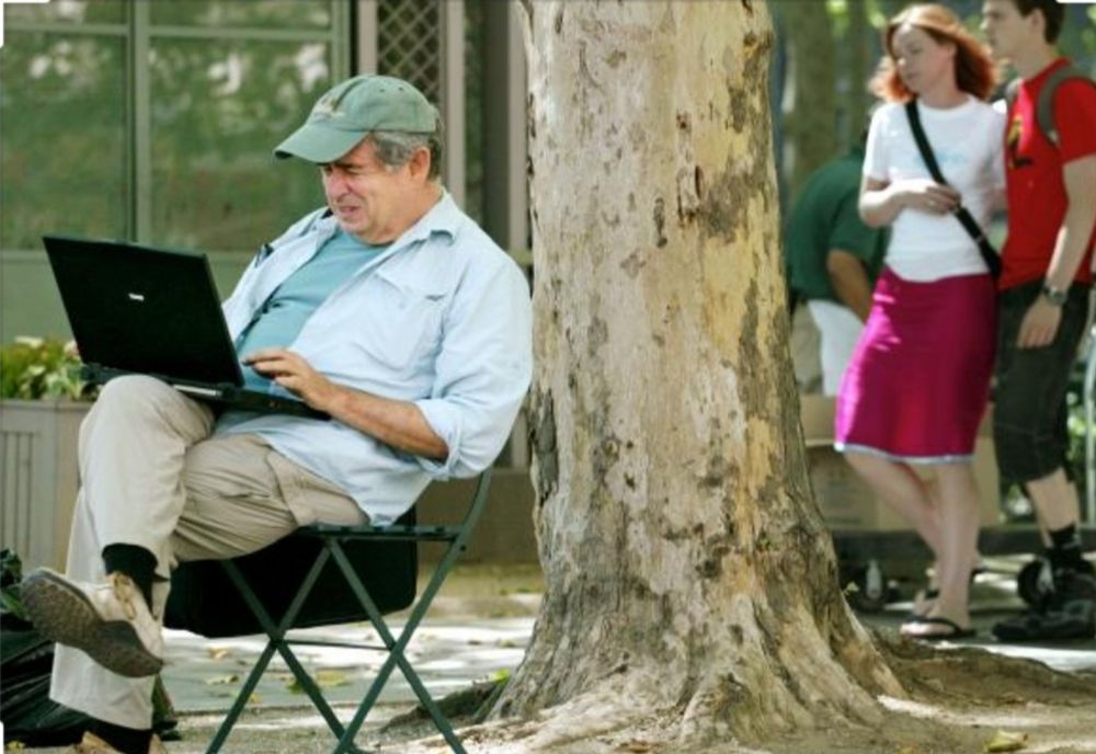 Comisia Europeana a finanțat accesul gratuit la internet în Râmnic