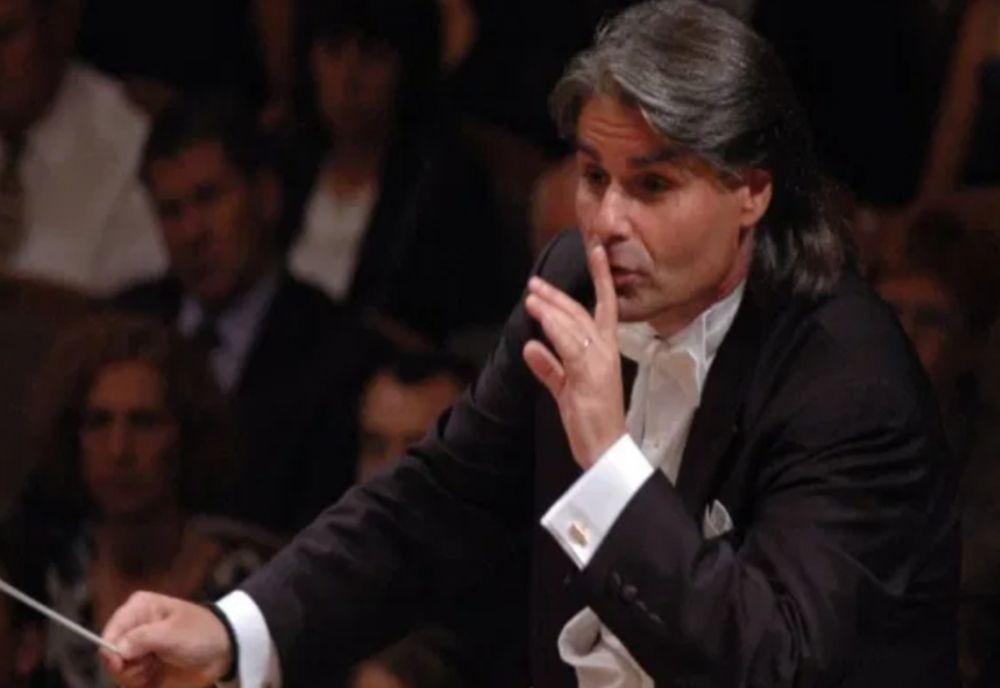 Dirijorul român Ion Marin - Cavaler al Ordinului Artelor și Literelor al Republicii Franceze 