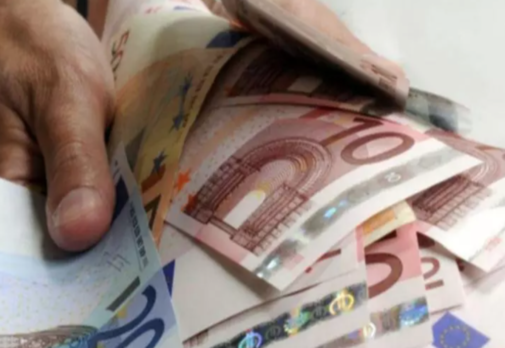 Milioane de euro, în pereții unei vile din Vâlcea 