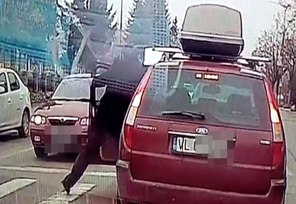 VIDEO. Râmnicu Vâlcea: Bătaie în trafic