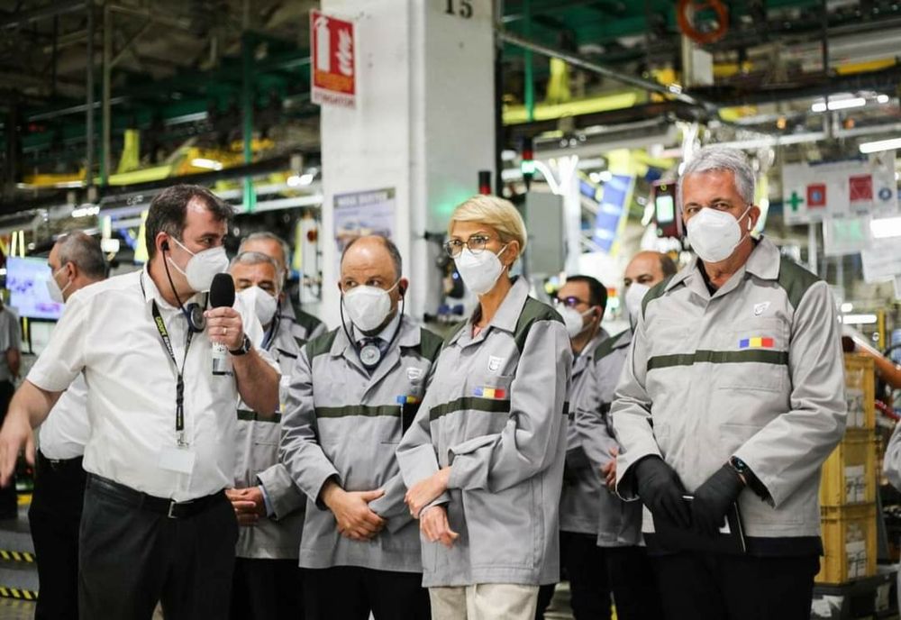 Raluca Turcan|Sprijinul de aproape 100 de milioane de lei acordat de stat în pandemie a salvat 11 000 de locuri de muncă la Automobile Dacia