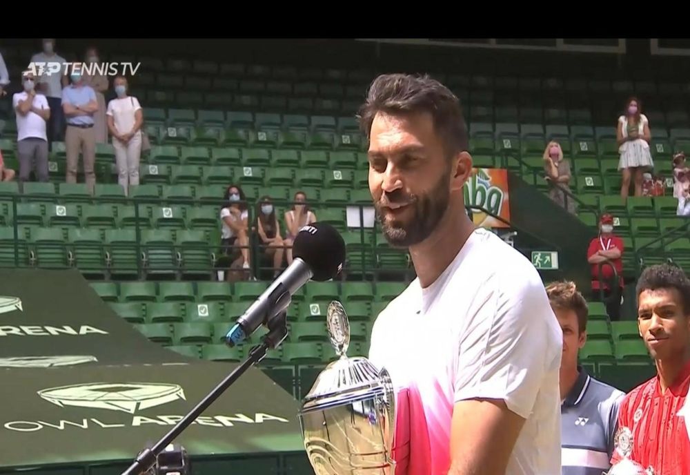 Horia Tecău a câştigat turneul de la Halle