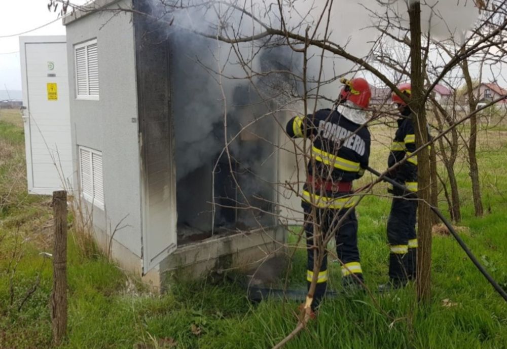 Incendiu în localitatea Zlătărei