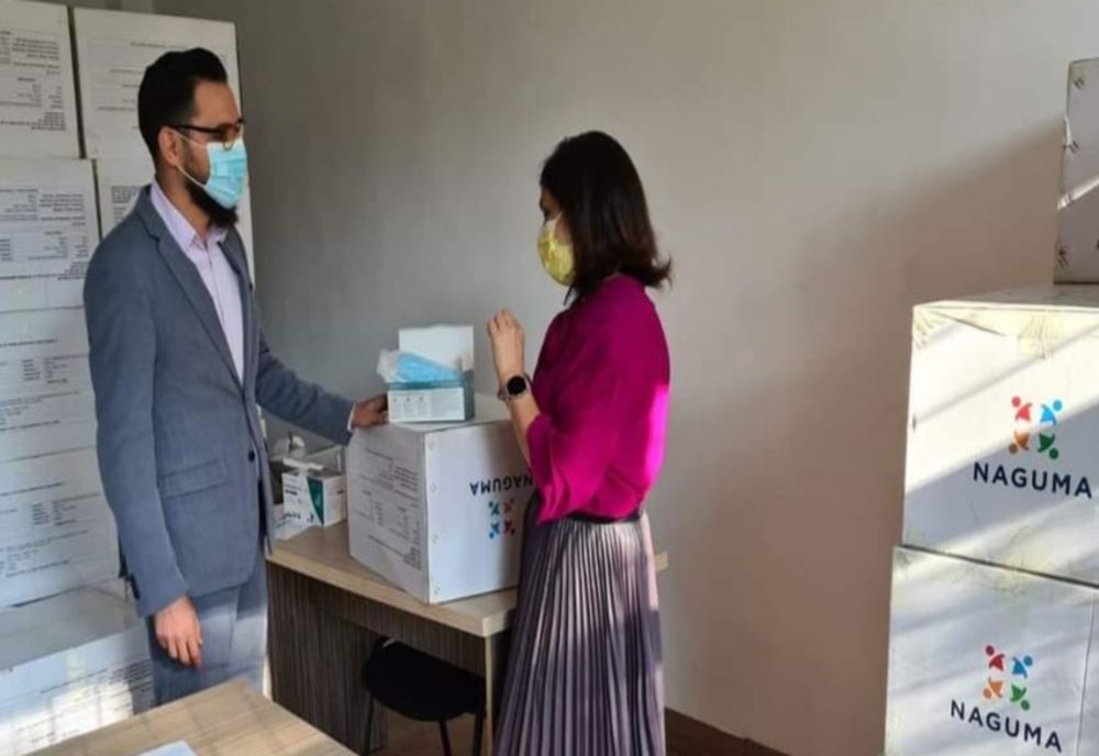 Vâlcea: Aproximativ 300.000 de măști de protecție rămase din lotul pus la dispoziție de Guvern, în școli