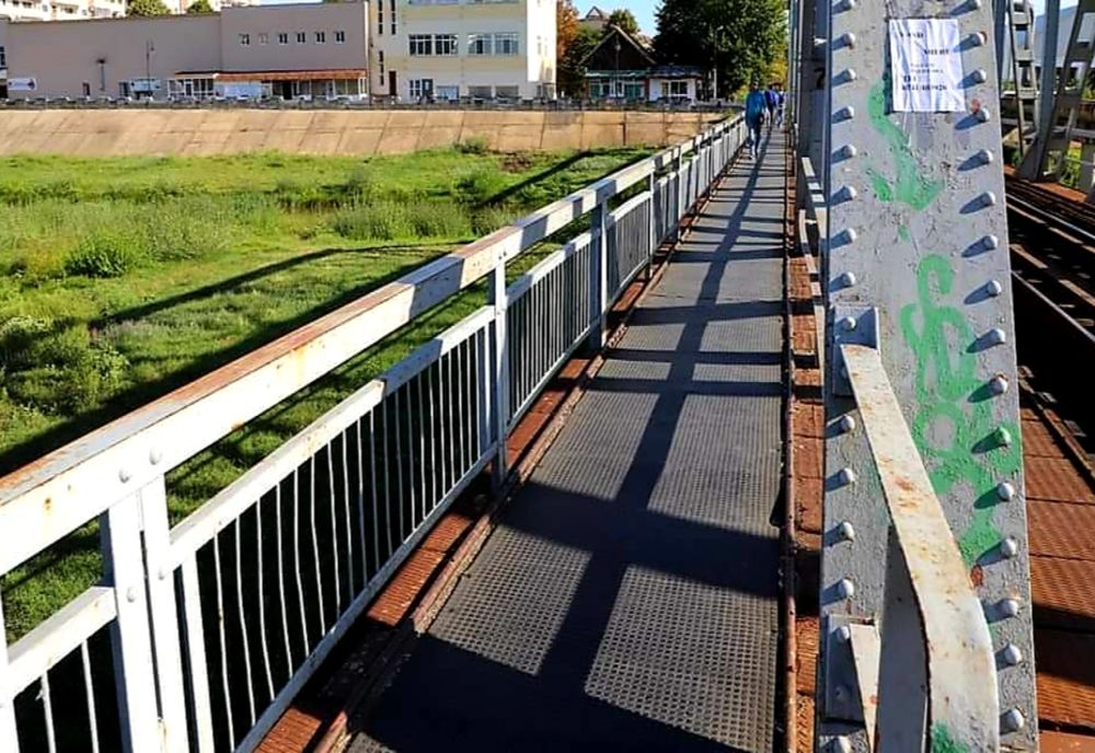 Pod de cale ferată din Râmnicu Vâlcea în lucru, circulație oprită 10 zile