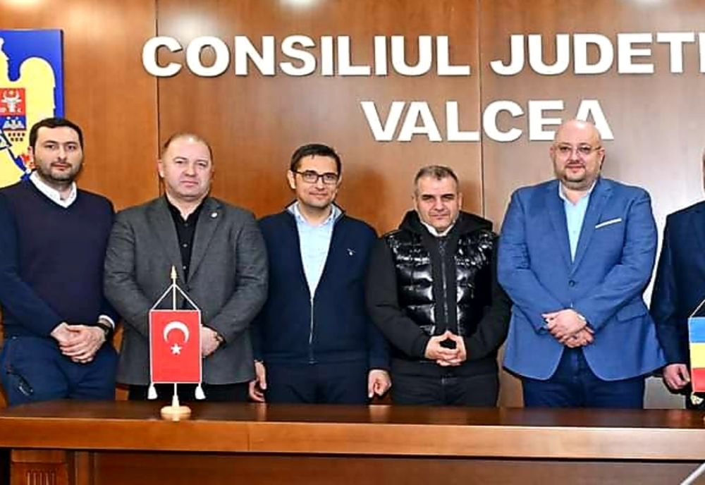 Încep lucrările secțiunii Boița - Cornetu a Autostrăzii 1. Delegația turcă prezentă la Vâlcea 