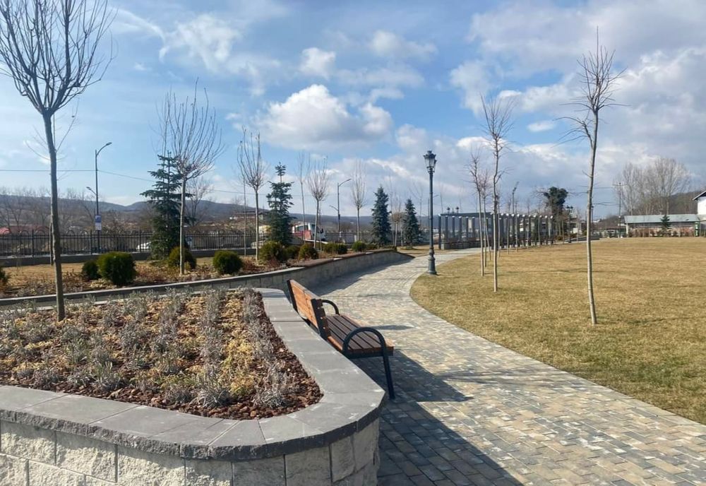 Un parc nou realizat cu fonduri europene în Râmnicu Vâlcea