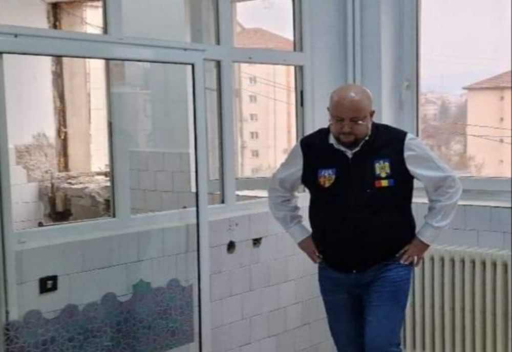 Echipamente medicale noi la Spitalul Județean și reabilitare la Maternitate