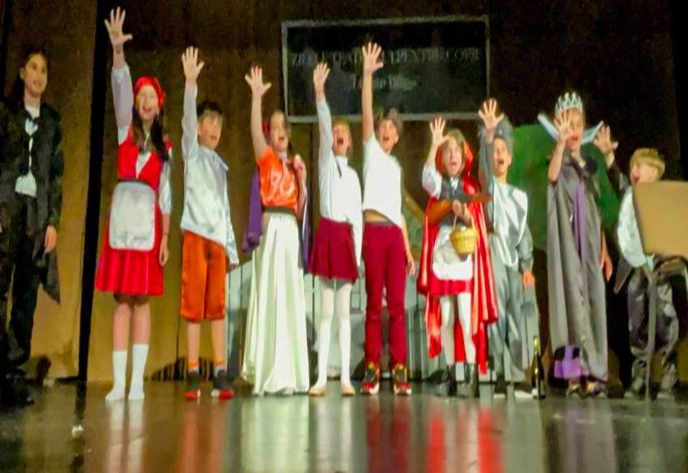 Copii din Drăgășani premiați la Festivalul Național "Zilele Teatrului pentru Copii - Lucian Blaga"