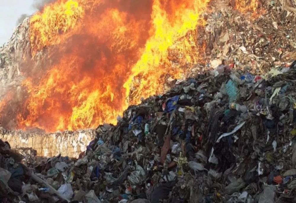 PATRU NOI FOCARE DE INCENDIU PE PLATFORMA OLTCHIM 