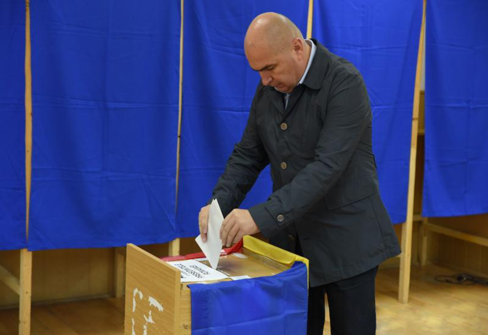 NOUL PREȘEDINTE AL PNL, ÎNTREBAT CE SE ÎNTÂMPLĂ DACĂ VA CÂŞTIGA ALEGERILE CĂLIN GEORGESCU: „VA FI O COMPETIŢIE DURĂ”