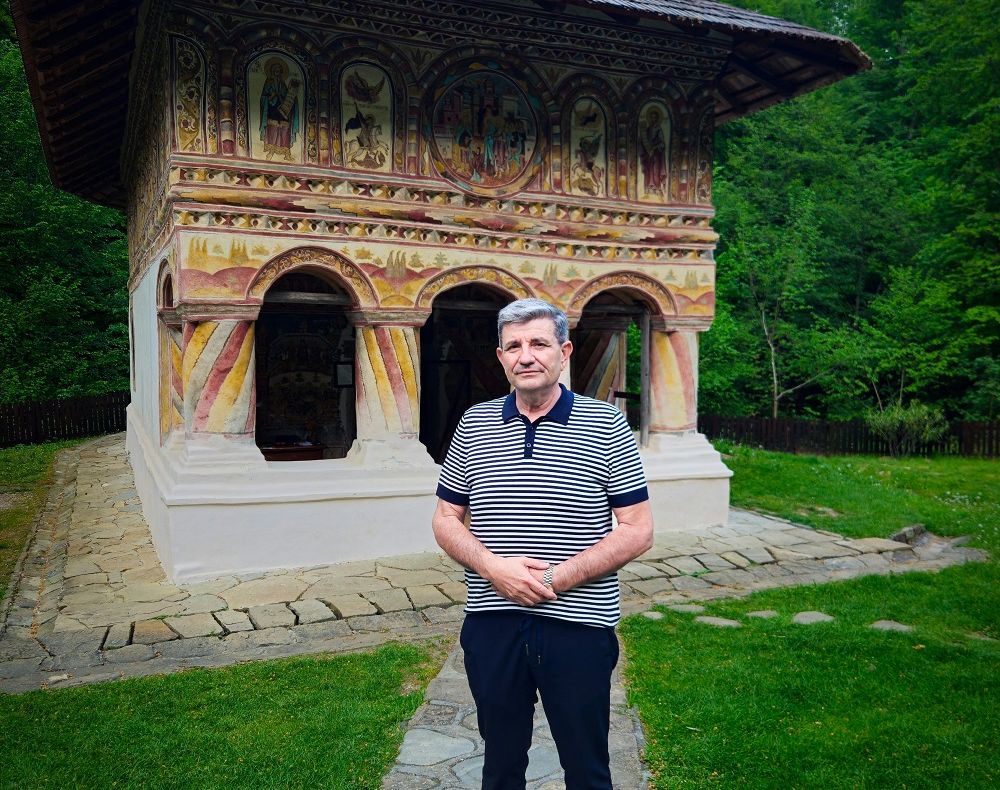 DEPUTATUL AUR VÂLCEA, NICOLAE MÂNDRESCU, ÎNCHEIE CAMPANIA ELECTORALĂ LA SCHITU JGHEABURI: „CREDINȚA ȘI APROPIEREA DE DUMNEZEU VOR SALVA ROMÂNIA”