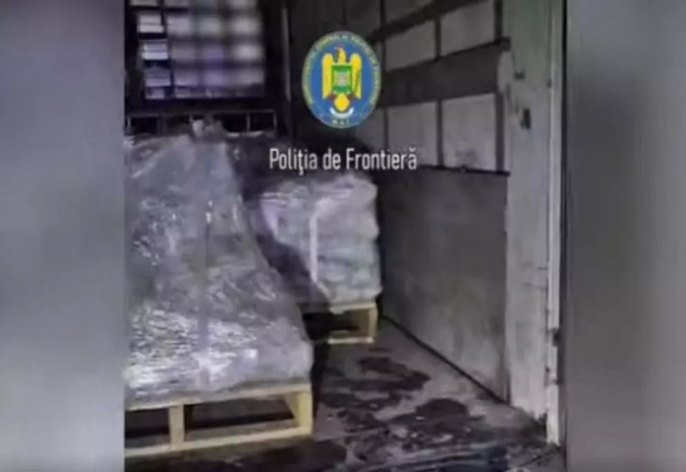 Migranți - descoperiți într-un camion cu numere turcești, oprit pe DN5 în urma unei acțiuni de tip BLITZ