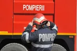 Incendiu puternic lângă Shopping City Râmnicu Vâlcea. Un autobuz și mai multe autoutilitare cuprinse de flăcări