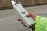 Bărbat din Vâlcea, prins băut, posibil drogat și fără permis la volan