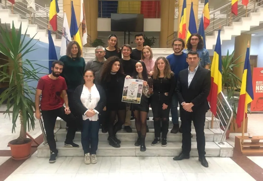 Biblioteca Județeană “Antim Ivireanul” a inițiat proiectul “Vâlcea inedită”