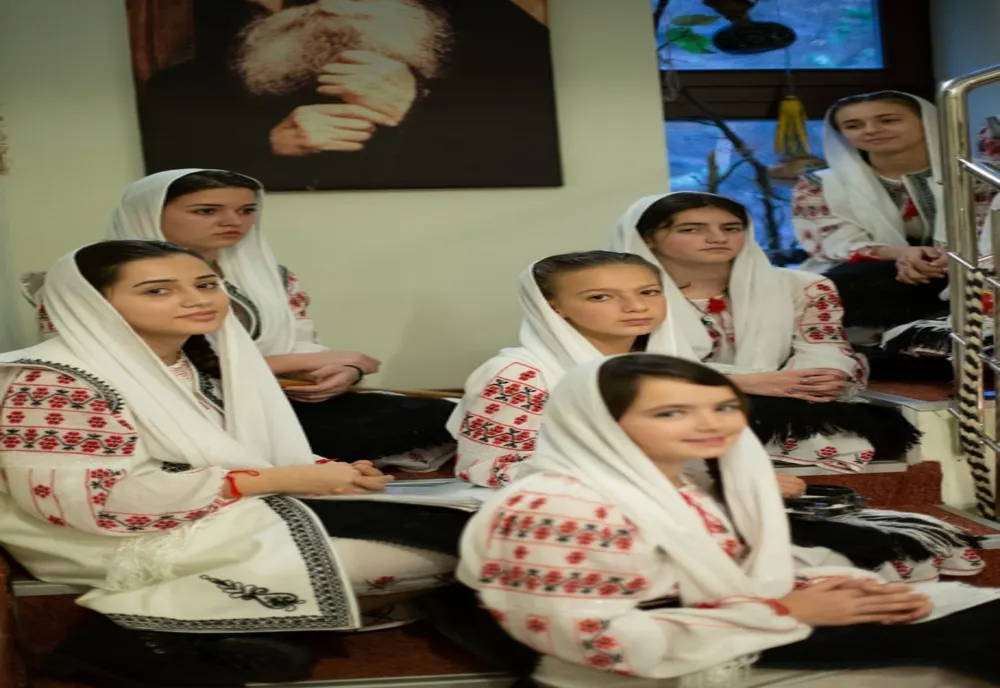 Colinde bizantine interpretate de “Datina” Dăești 