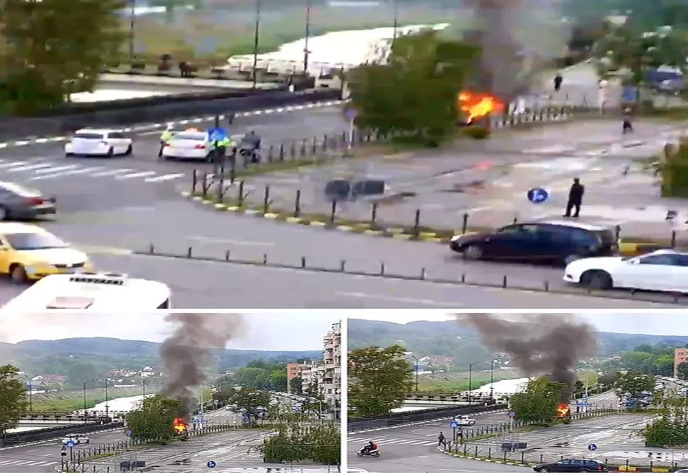 Autoturism în flăcări în centrul orașului Râmnicu Vâlcea