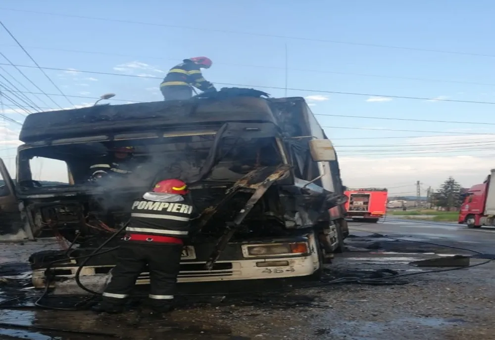Video-TIR în flăcări pe DN7, în comuna Bascov!