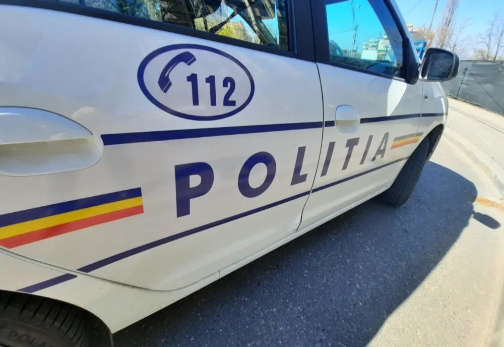 Surprinși cu substanţe interzise de către jandarmi