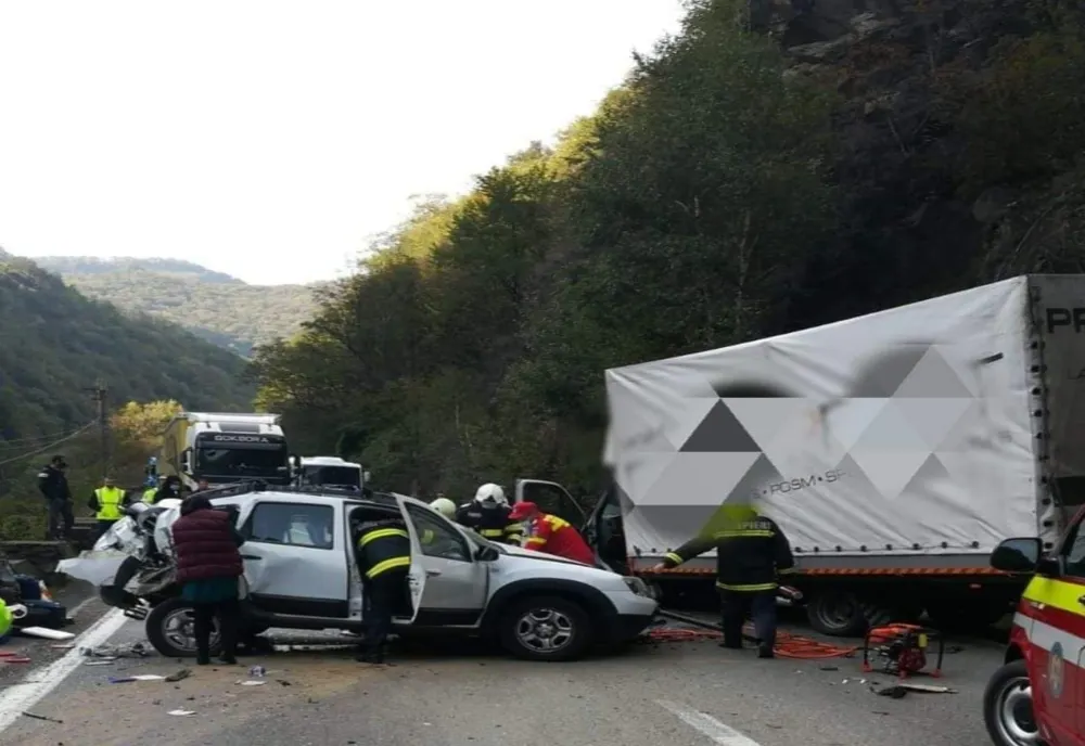 Traficul este blocat total la Vâlcea