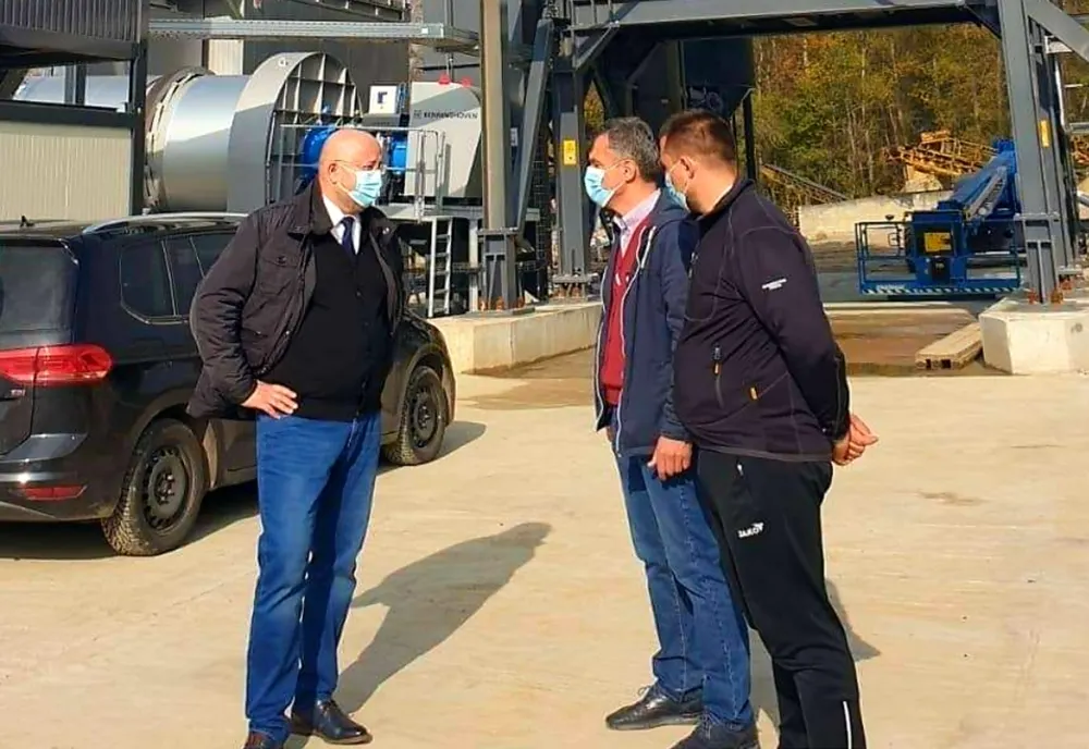 În județul Vâlcea se va produce asfalt. Încep testele
