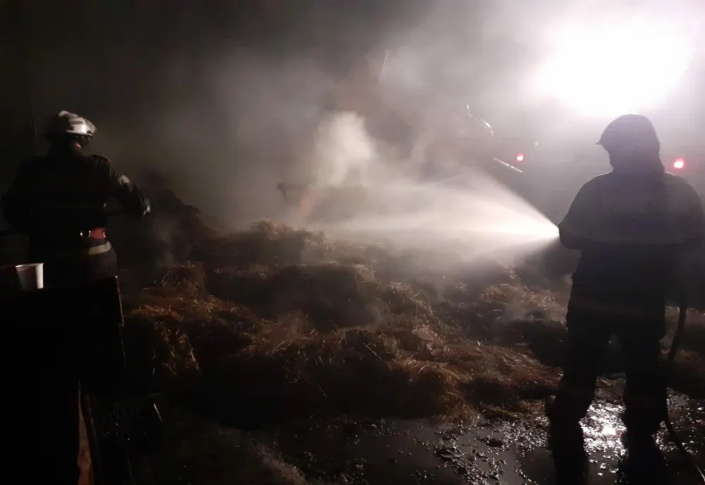 Incendiu la subsolul Casei Ştiinţei din Râmnicu Vâlcea
