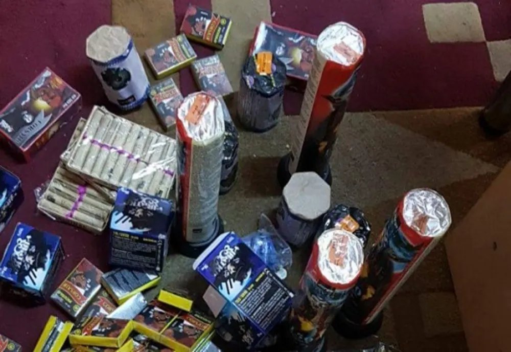 Petarde și artificii neconforme și neetichetate confiscate