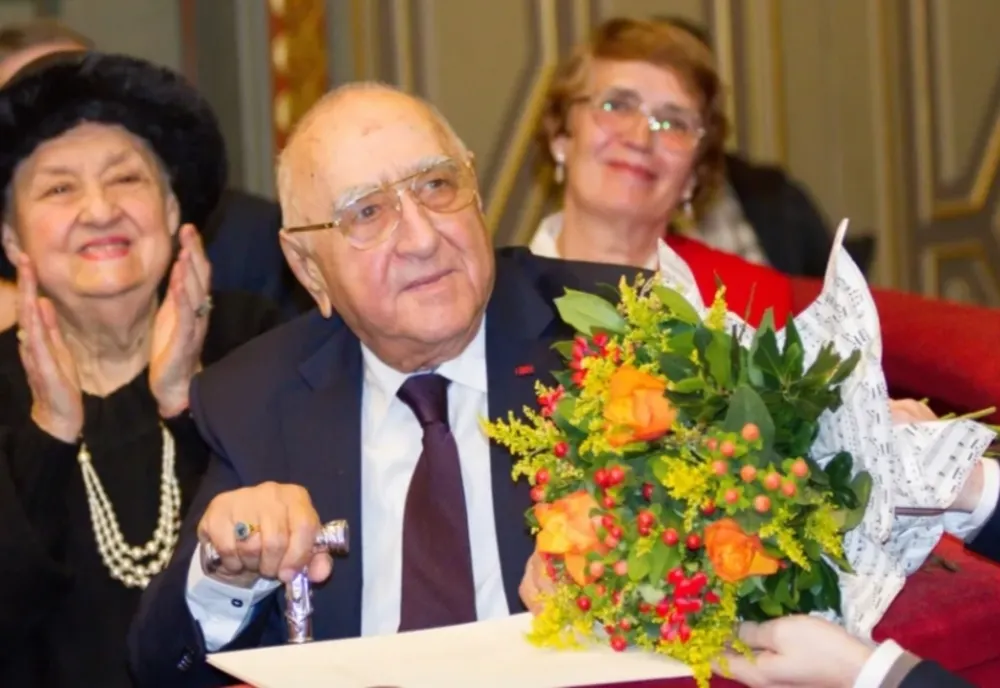 Scriitorul vâlcean Dinu Săraru recompensat cu Marele Premiu al Fundației "Niște țărani"