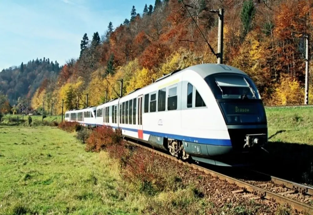 Acord| Începând de sâmbătă seară călătoria refugiaților care pleacă din România spre Ungaria este gratuită