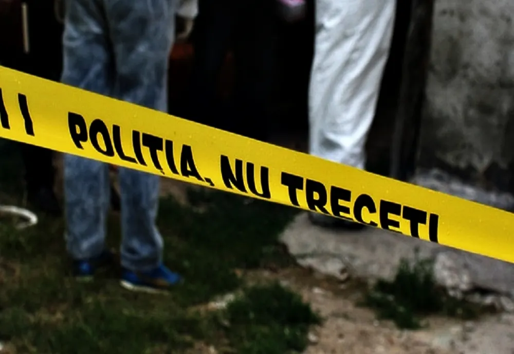 Cadavrul unui bărbat, găsit în stare avansată de putrefacţie, într-o pădure din Vâlcea! Detaliul șocant descoperit de polițiști