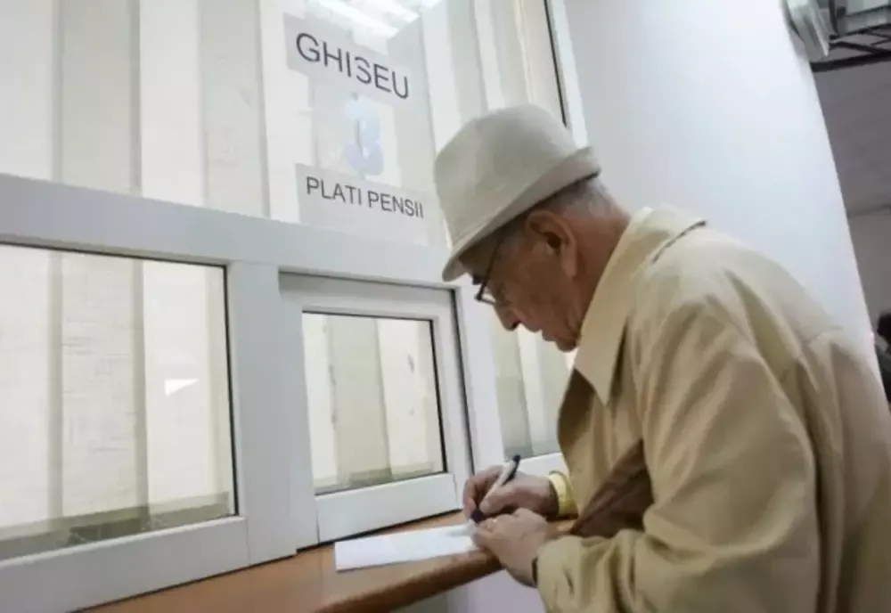 INS: În următorii 25 de ani, 30% din populație va fi la pensie