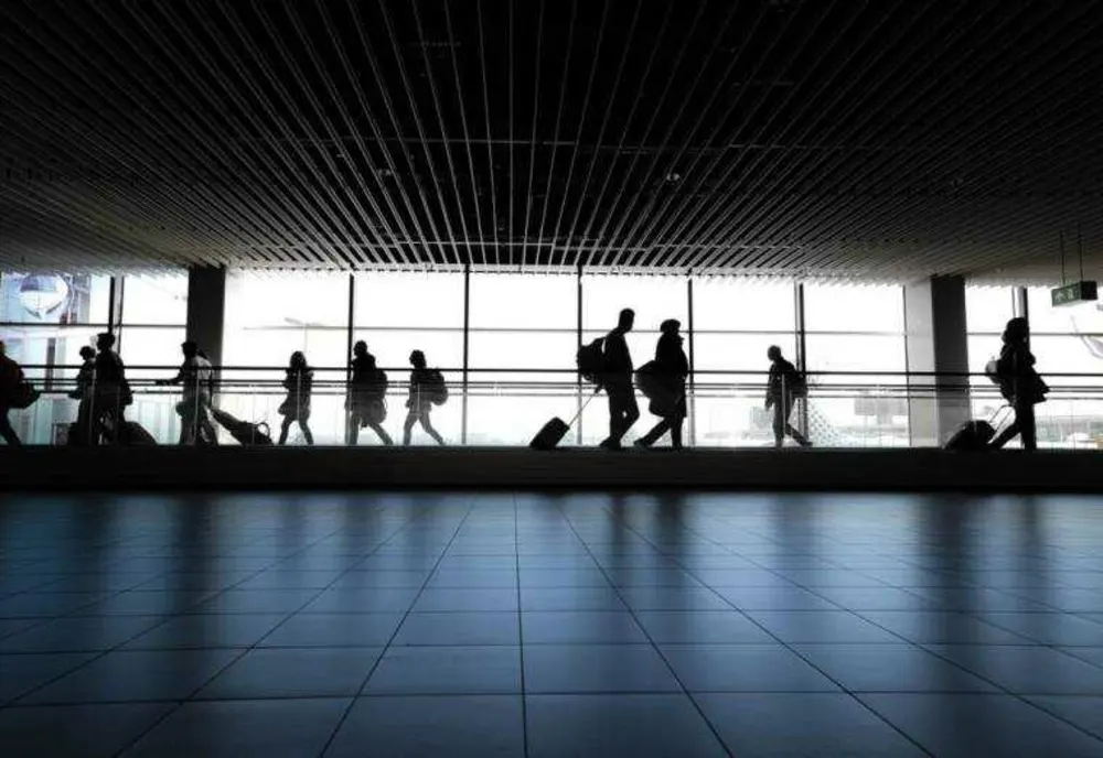 AEROPORTUL DIN MUNCHEN, ÎNCHIS TEMPORAR DIN CAUZA PREZENŢEI UNOR DRONE
