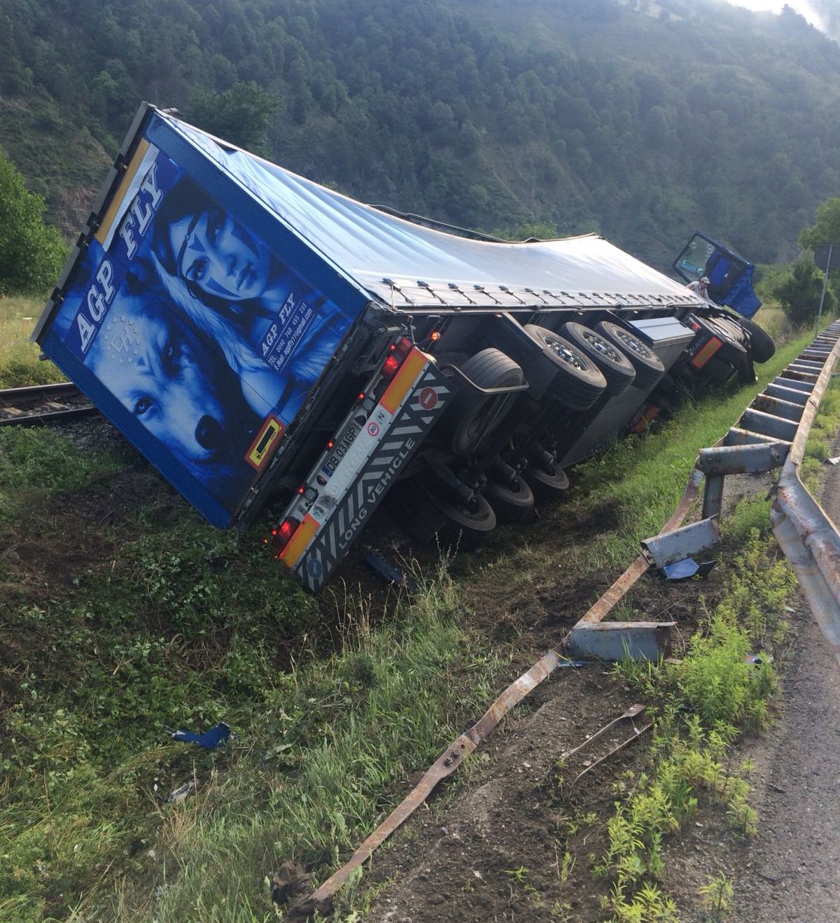 ACC71940-6F07-4B1E-9D0D-0F76E0EB7BD2