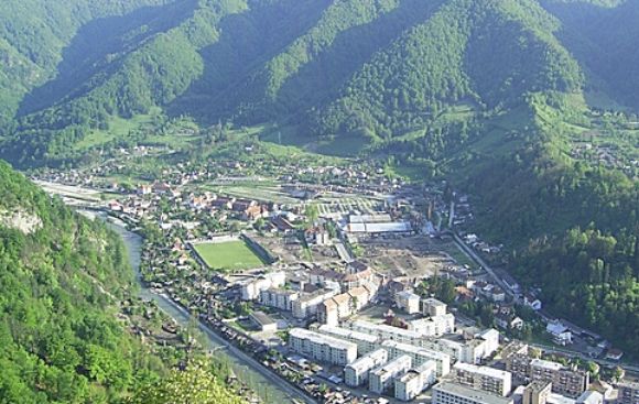 B778E092-C07F-4BCF-8882-F69369E188CA